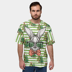 Футболка оверсайз мужская Кролик в очках на фоне елок, цвет: 3D-принт — фото 2