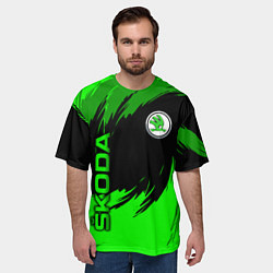 Футболка оверсайз мужская Шкода - зеленые штрихи, цвет: 3D-принт — фото 2