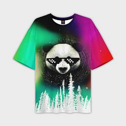 Мужская футболка оверсайз Панда в очках на фоне северного сияния и леса