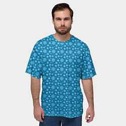 Футболка оверсайз мужская Зимний голубой паттерн со снежинками, цвет: 3D-принт — фото 2