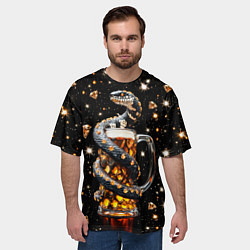 Футболка оверсайз мужская Бриллиантовый змей с кружкой пива, цвет: 3D-принт — фото 2