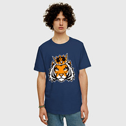 Футболка оверсайз мужская Тигр в короне Tiger in crown, цвет: тёмно-синий — фото 2