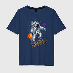 Мужская футболка оверсайз Космонавт прыгает на скейте