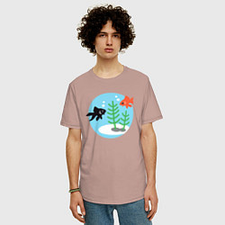 Футболка оверсайз мужская Золотые рыбы, цвет: пыльно-розовый — фото 2