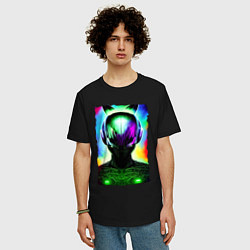 Футболка оверсайз мужская Портрет пришельца - нейросеть - неоновое свечение, цвет: черный — фото 2