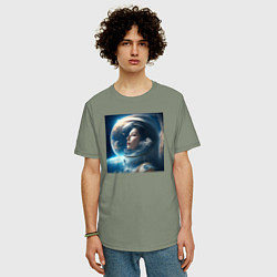 Футболка оверсайз мужская Космическая девушка в космосе, цвет: авокадо — фото 2