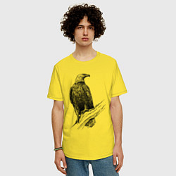 Футболка оверсайз мужская Орёл на ветке, цвет: желтый — фото 2