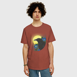 Футболка оверсайз мужская Чёрный ворон на ветке под луной, цвет: кирпичный — фото 2