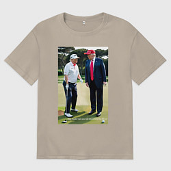 Футболка оверсайз мужская Джо и Дональд на поле для гольфа, цвет: миндальный
