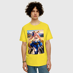 Футболка оверсайз мужская Лиса посреди живописного поля, цвет: желтый — фото 2