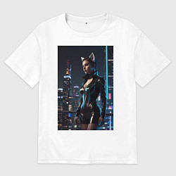 Футболка оверсайз мужская Девушка с кошачьими ушами стоит на фоне небоскребо, цвет: белый