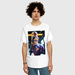 Футболка оверсайз мужская Девушка с оружием в киберпанк стиле, цвет: белый — фото 2