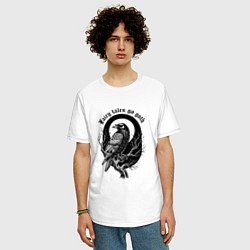 Футболка оверсайз мужская Готическая ворона сидит на ветке, цвет: белый — фото 2