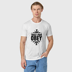 Футболка хлопковая мужская Trust pray Obey, цвет: белый — фото 2