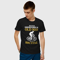 Футболка хлопковая мужская Никогда не недооценивайте старика с велосипедом, цвет: черный — фото 2