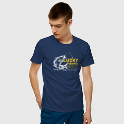Футболка хлопковая мужская Счастливая рыбацкая футболка не стирать, цвет: тёмно-синий — фото 2
