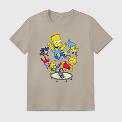 Футболка хлопковая мужская Персонажи из мультфильма Симпсоны прыгают на батут, цвет: миндальный