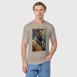 Футболка хлопковая мужская Крутой леопард житель мегаполиса, цвет: миндальный — фото 2