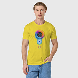 Футболка хлопковая мужская Цветные круги абстракция, цвет: желтый — фото 2