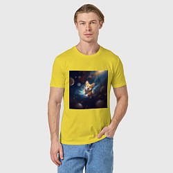 Футболка хлопковая мужская Корги в космосе, цвет: желтый — фото 2