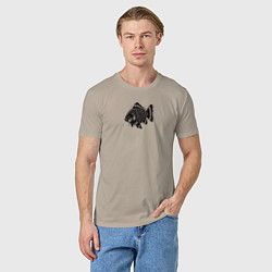 Футболка хлопковая мужская Декоративная татуировка рыбы, цвет: миндальный — фото 2