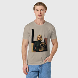 Футболка хлопковая мужская Девушки и старый водолазный шлем ретрофутуризм поп, цвет: миндальный — фото 2