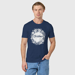Футболка хлопковая мужская Рождественский зимний венок, цвет: тёмно-синий — фото 2