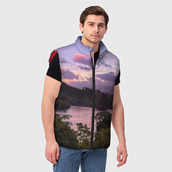 Мужской жилет Пейзаж вечерней реки и леса, цвет: 3D-красный — фото 2