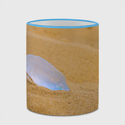 Кружка 3D Перламутровая ракушка на песке, цвет: 3D-небесно-голубой кант — фото 2