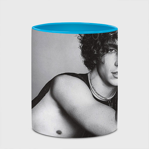 Кружка цветная Timothee Chalamet Vogue 2022 / 3D-Белый + небесно-голубой – фото 2