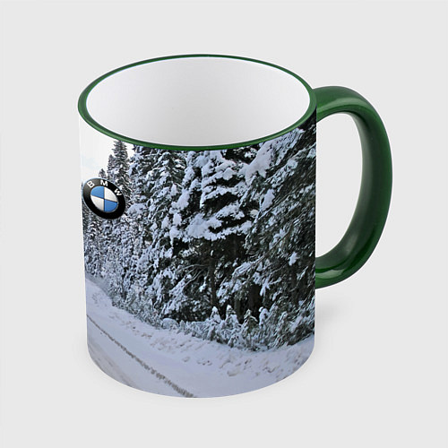 Кружка цветная BMW - зимняя дорога через лес / 3D-Зеленый кант – фото 1
