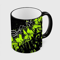 Кружка цветная Яркое граффити на черной стене