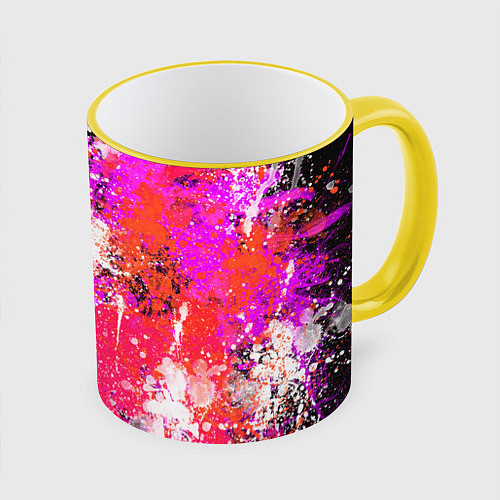 Кружка цветная Разбрызганная красная краска - темный фон / 3D-Желтый кант – фото 1