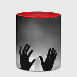 Кружка 3D Руки зомби и силуэт в тумане, цвет: 3D-белый + красный — фото 2