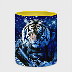 Кружка 3D Тигр солдат снег и звезды, цвет: 3D-белый + желтый — фото 2