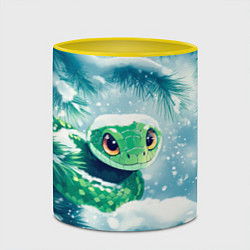 Кружка 3D Милая змейка на елочке, цвет: 3D-белый + желтый — фото 2