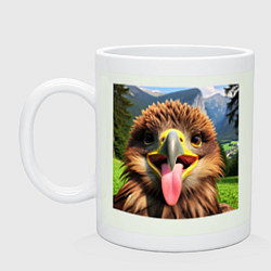 Кружка керамическая Забавный орел с высунутым языком в горах, цвет: фосфор