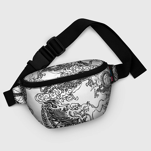 Поясная сумка Татуировка дракона на белом / 3D-принт – фото 4