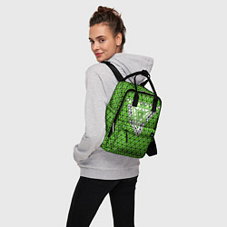 Рюкзак женский Зелёные и чёрные треугольники, цвет: 3D-принт — фото 2