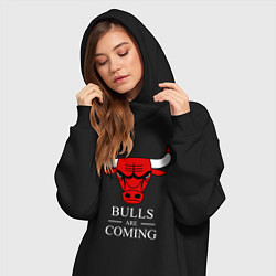 Женское худи-платье Chicago Bulls are coming Чикаго Буллз, цвет: черный — фото 2