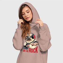 Женское худи-платье Крутой мрпс играет на гитаре, цвет: пыльно-розовый — фото 2