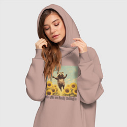 Женское худи-платье Веселый енот в поле, цвет: пыльно-розовый — фото 2