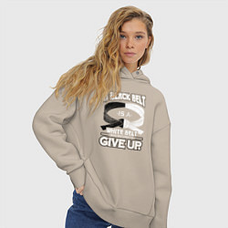Толстовка оверсайз женская Черный пояс - это белый пояс, который отказался сд, цвет: миндальный — фото 2