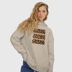 Толстовка оверсайз женская Леопардовые полосы, цвет: миндальный — фото 2