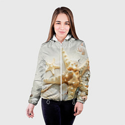 Куртка с капюшоном женская Морские звёзды и ракушки на океанском берегу, цвет: 3D-белый — фото 2