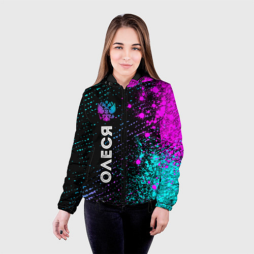 Женская куртка Олеся и неоновый герб России по-вертикали / 3D-Черный – фото 4