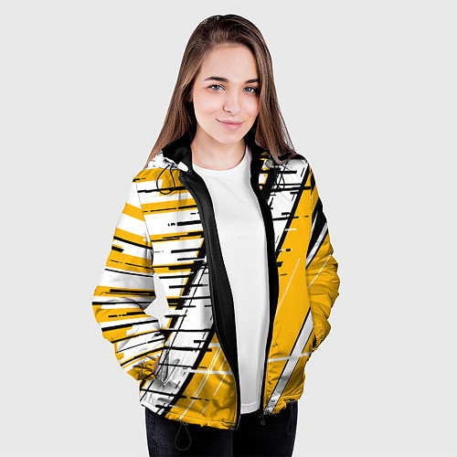 Женская куртка Чёрно-белые глитч полосы на жёлтом фоне / 3D-Черный – фото 3