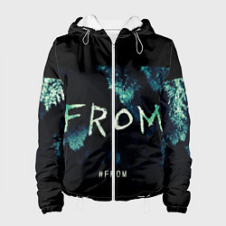 Женская куртка Извне на фоне леса