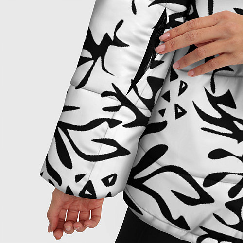 Женская зимняя куртка Черно белый абстрактный модный узор / 3D-Светло-серый – фото 5