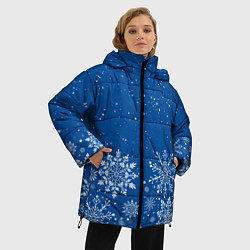 Куртка зимняя женская Текстура снежинок на синем фоне, цвет: 3D-черный — фото 2